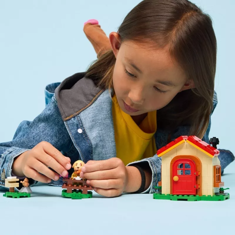 Construction toy LEGO Animal Crossing Cozy House 77058, 149 pieces, 1 minifigure, size 120×90×70 mm