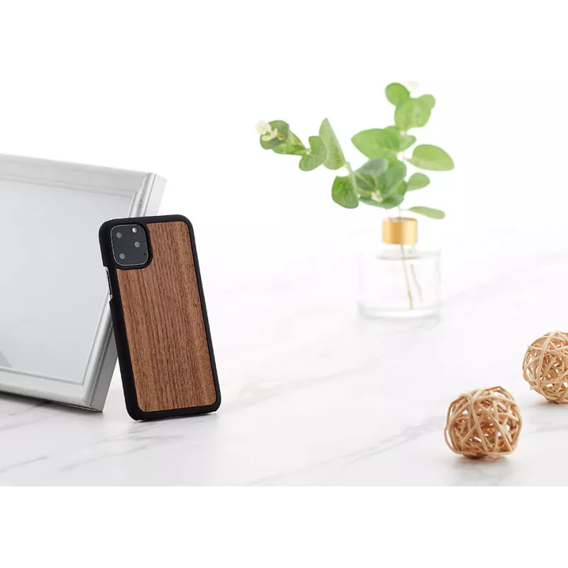 Smartphone case man and wood for iPhone 11 Pro — black walnut