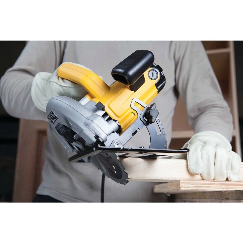 DeWALT DWE560 Portable Circular Saw 18.4 cm 5500 RPM 1350 W