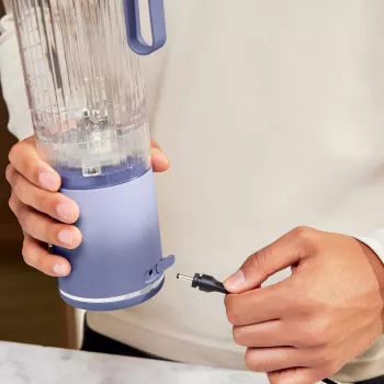 Portable blender Ninja BC251EULD — 0.57 L bowl, battery 11.1 V, stainless steel blades, lavender/transparent