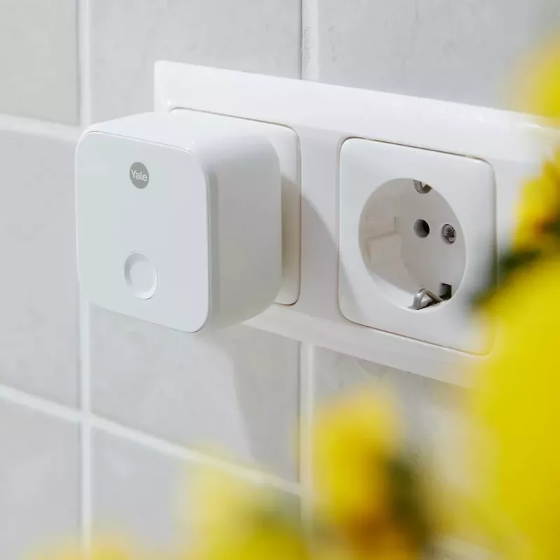 Wi‑Fi bridge Yale ConnectX 05/402100/WH, 2.4 GHz 802.11n, Bluetooth 5.0, range Wi‑Fi 20 m, supports up to 4 participants
