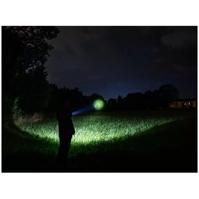 Flashlight TRACER TRAOSW46895 with 1200mAh rechargeable battery, handheld search light