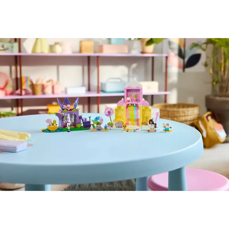 Construction toy LEGO Icing Mountain and Kitten Garden set 11205 — 263 pieces, 3 minifigures, age 4+