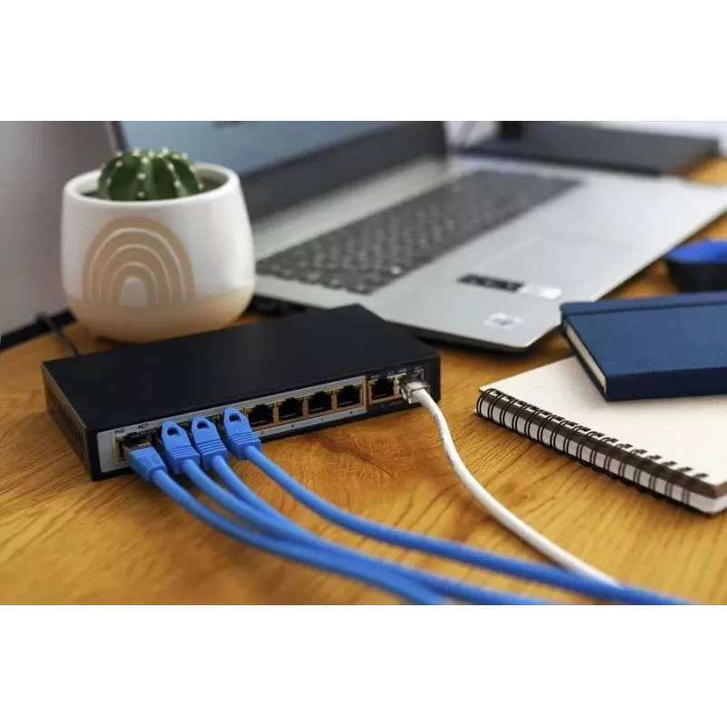 Switch Extralink PERSES 8x Gigabit PoE/PoE+ 2x RJ45 Uplink 96W
