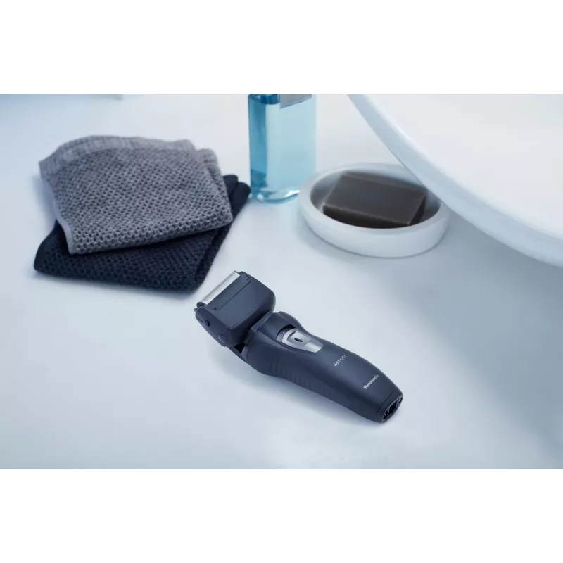 Foil shaver Panasonic ES-RW31 — 2-blade battery foil shaver, wet & dry, black, 30 min runtime