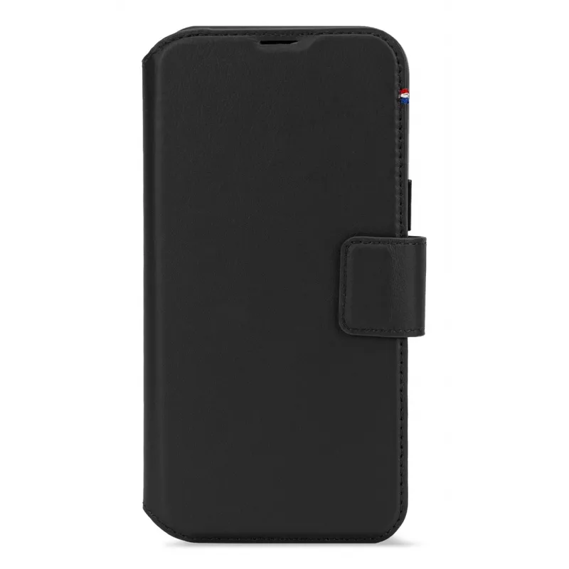 Leather case for iPhone 16, black