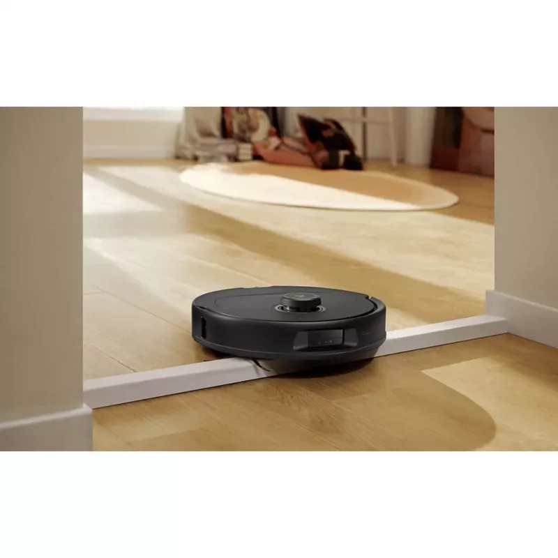 Robot vacuum cleaner Roborock Qrevo MaxV — 4200 Pa, 5200 mAh, 180 min runtime, 0.33 L dustbin, self-emptying base