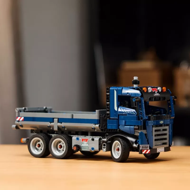 LEGO TECHNIC 42203 Tipping Dump Truck