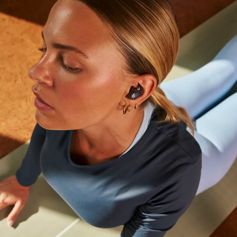 In-ear wireless headset Apple Powerbeats Fit — H1 chip, IPX4 water resistant, Active noise cancellation, Dolby Atmos, USB‑C charging case, 30 h playback