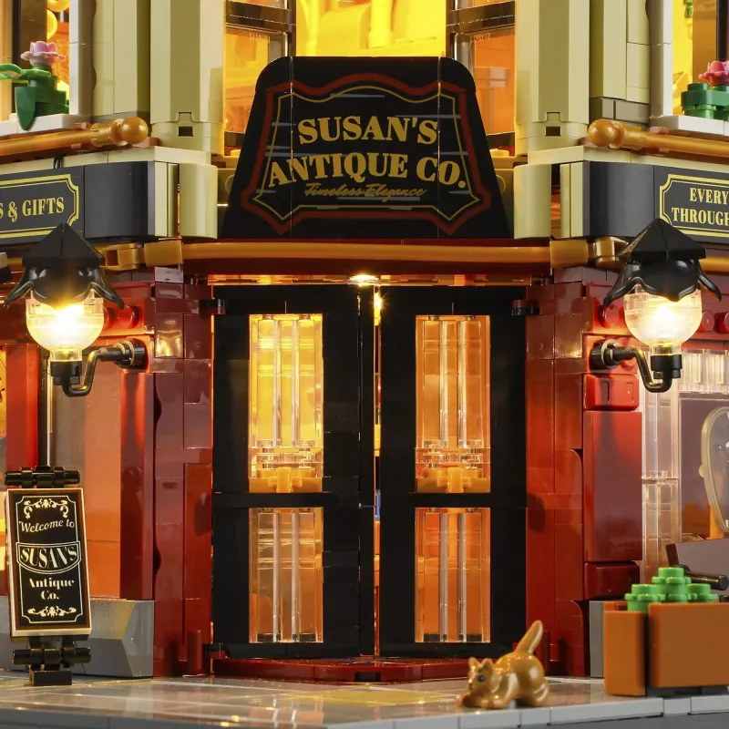 Lumibricks Antique Shop Building Set
