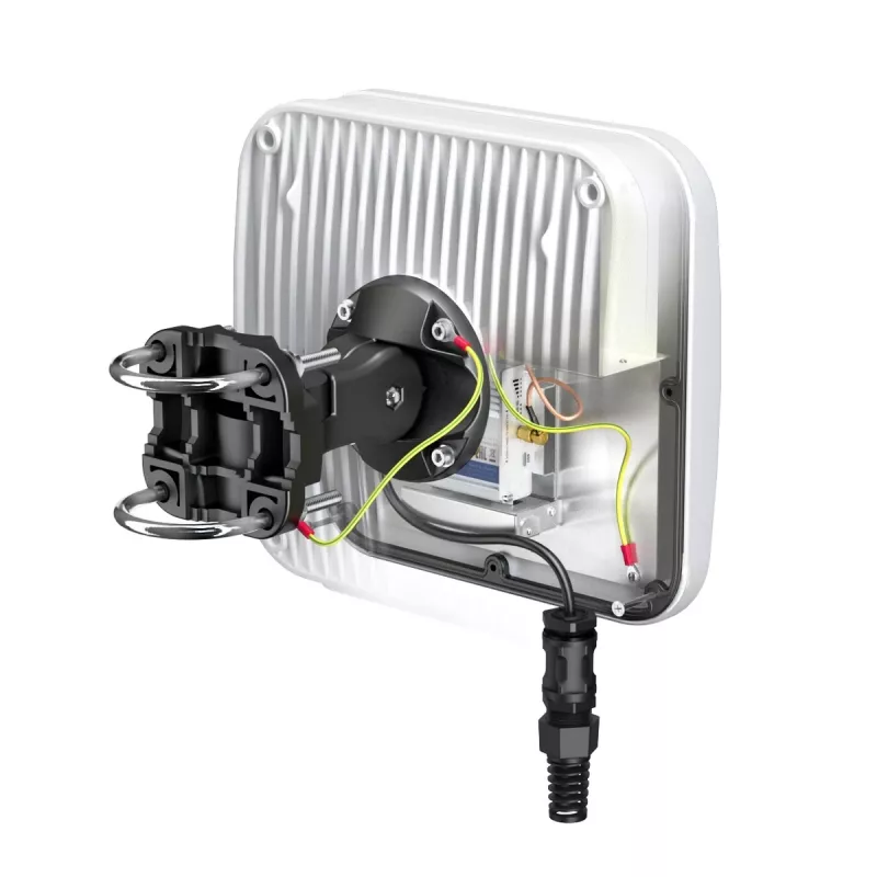 Directional network antenna QuWireless QuMax — directional PoE/LAN antenna 0.694–2.7 GHz, up to 6 dBi, white
