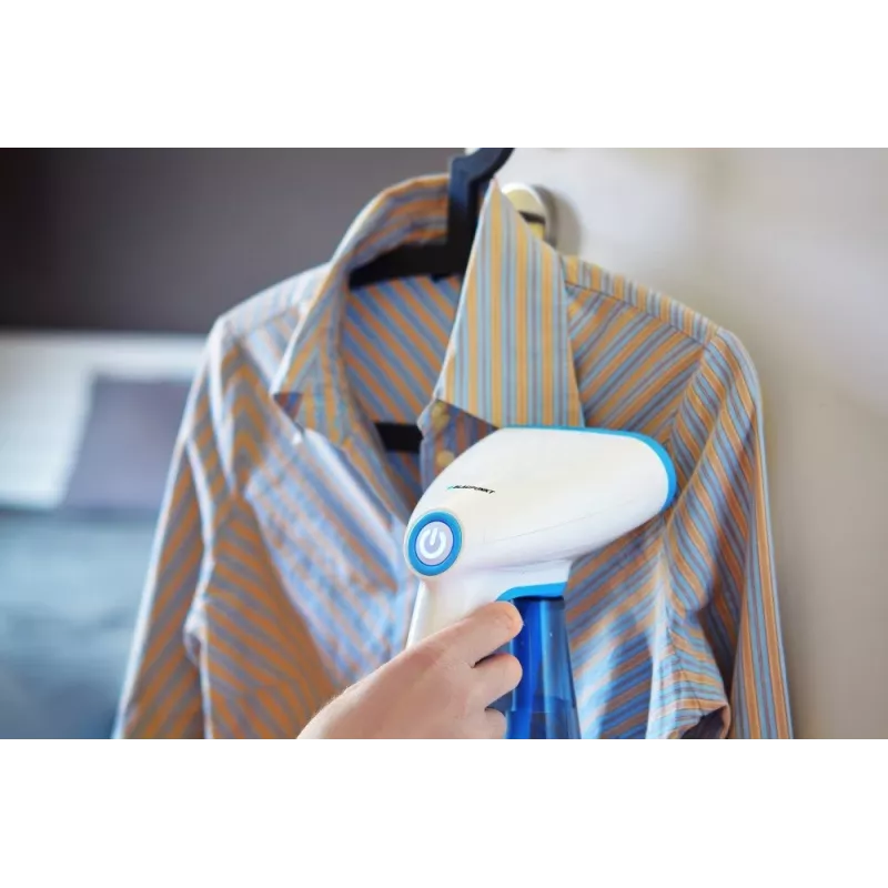 Handheld garment steamer BLAUPUNKT VSI601 — 1600 W, 0.26 L tank, stainless steel plate, 30 g/min steam