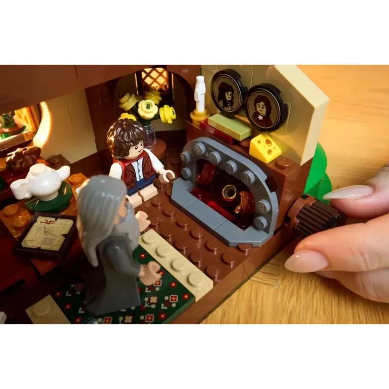 LEGO ICONS 10354 The Lord of the Rings: Shire