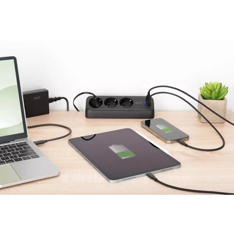 Power strip DIGITUS 3-way with 2×USB-A & 1×USB-C, 3 AC outlets Type E/F, 1.5 m cable, black