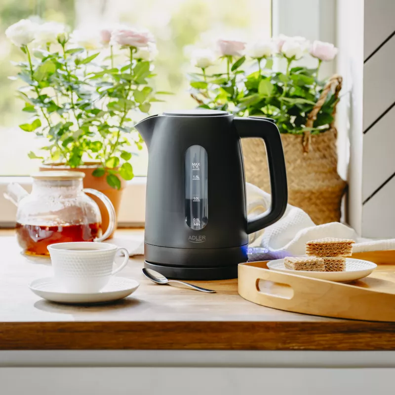 Electric kettle Adler AD 1379B — 1.7 L, 1850–2200 W, hinged lid, 360° base, black