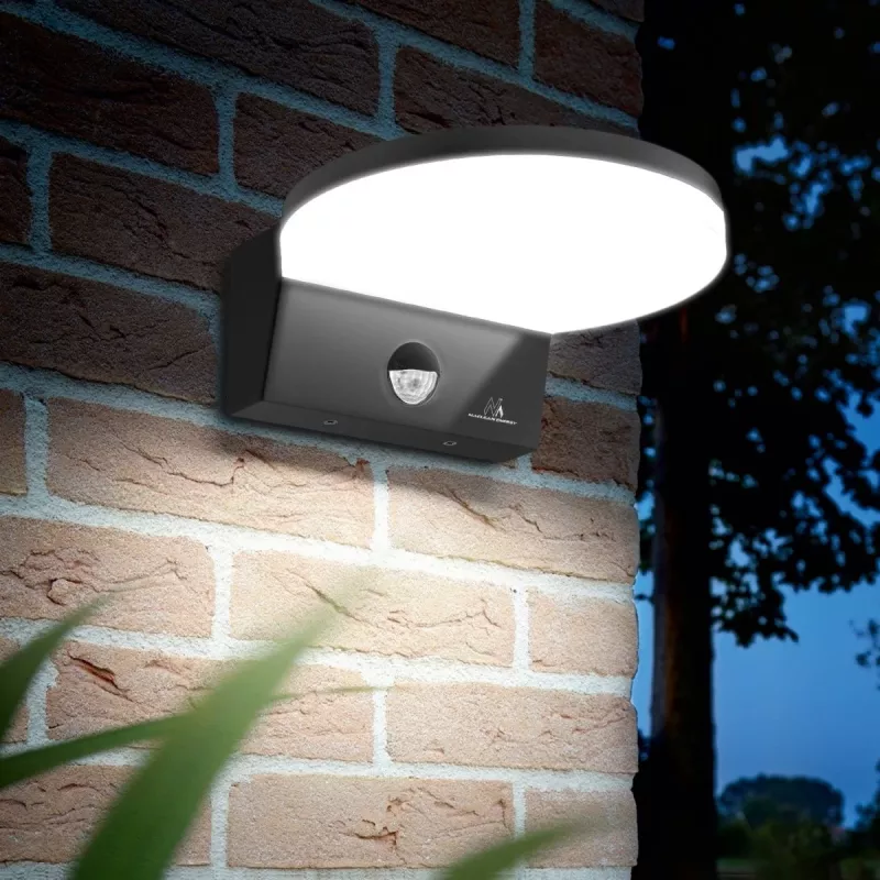 LED lamp with twilight sensor MACLEAN MCE344B — integrated dusk-to-dawn sensor, energy-saving LED lighting