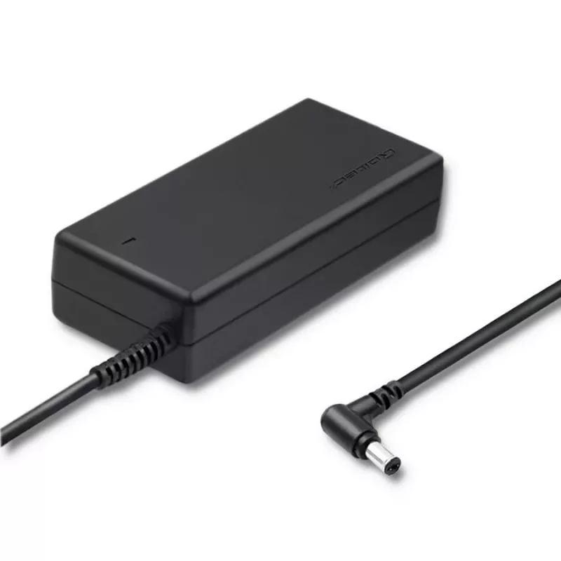 Qoltec 50070 Power adapter 90W | 19V | 4.74A | 5.5*2.5 | +power cable
