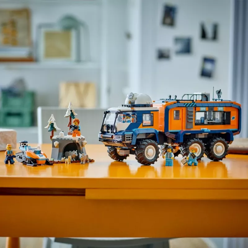 LEGO City Arctic Explorer Truck 60471 — 1064-piece playset with 4 minifigures, mobile laboratory, for ages 8+