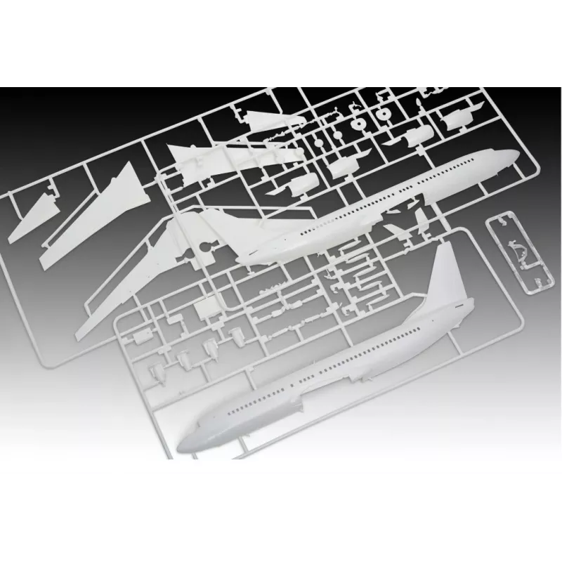 Plastic Model Aircraft REVELL Boeing 737-800 Turkish Air 1:144 scale
