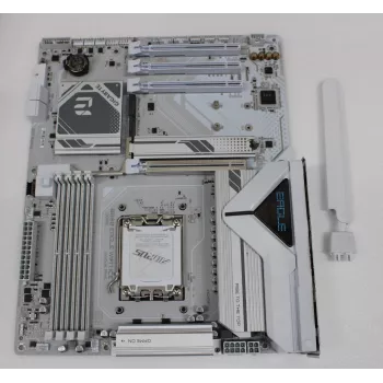 Motherboard GIGABYTE B850 EAGLE WF7 ICESO — refurbished, back I/O panel and antenna included