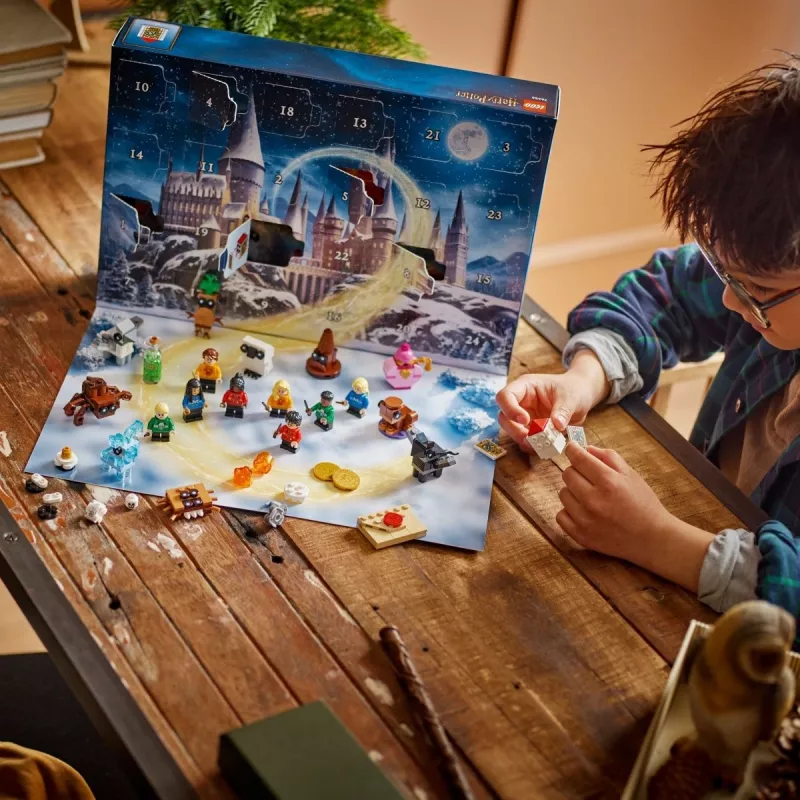 Construction toy LEGO Harry Potter Advent Calendar 2025 set 76456 — 278 pieces, 8 minifigures, age 7+