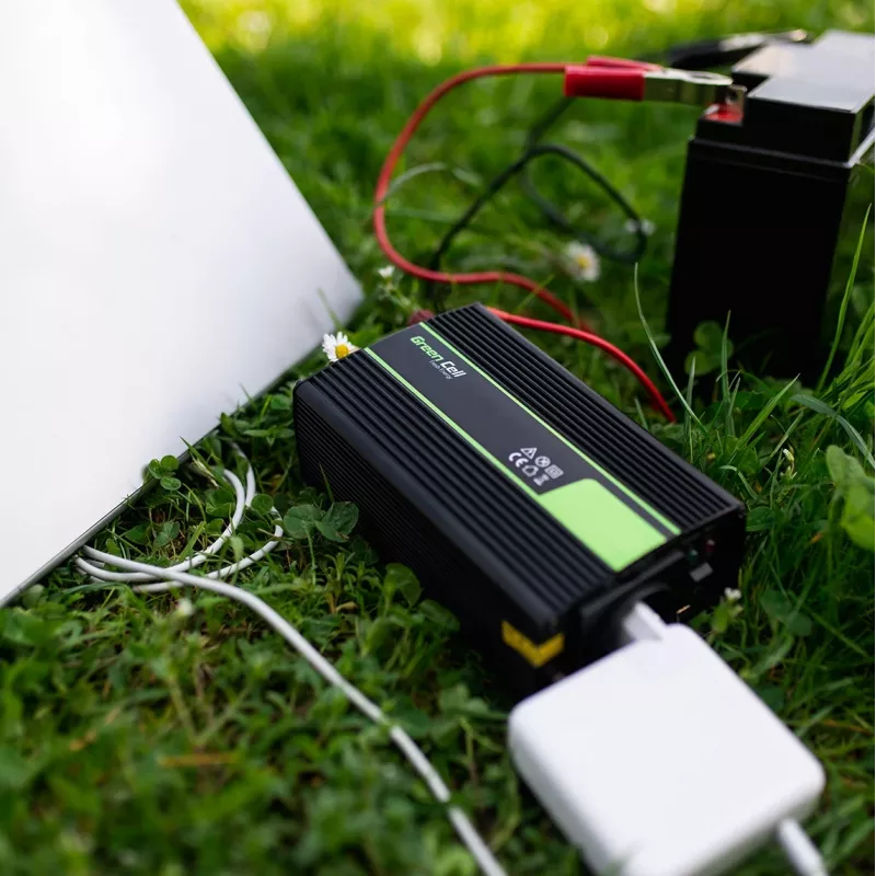 Power inverter Green Cell INV03DE, 12V to 230V, 500 W, 50 Hz, 30 A output, black