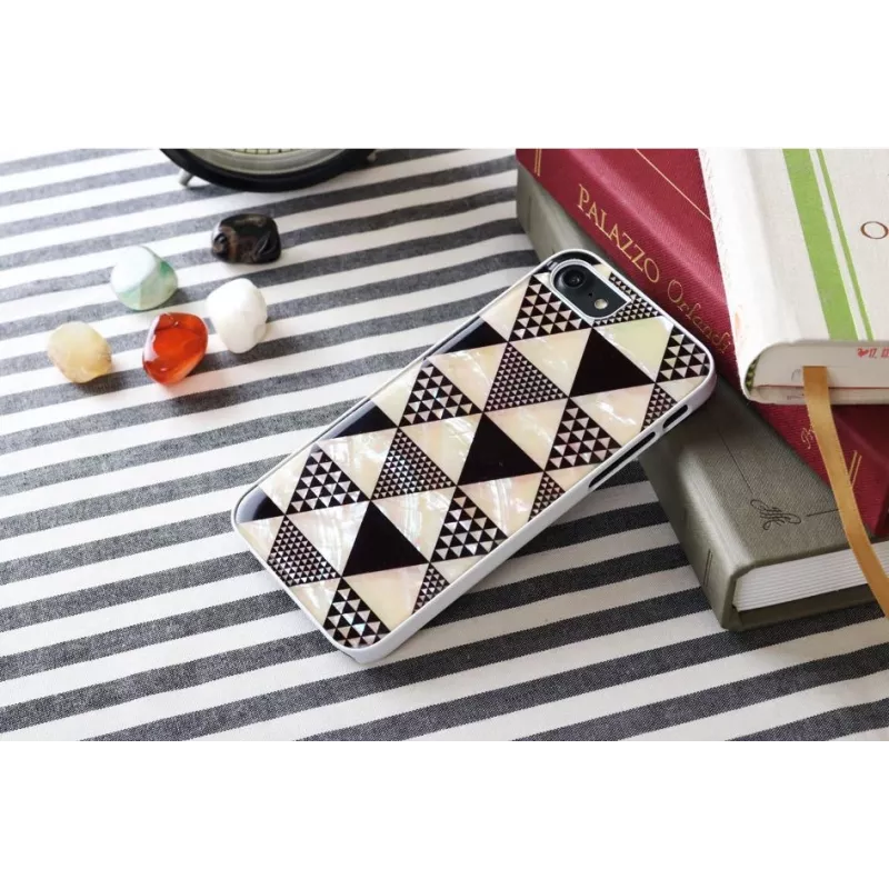Protective phone case iKins for Apple iPhone 8/7 — pyramid white design