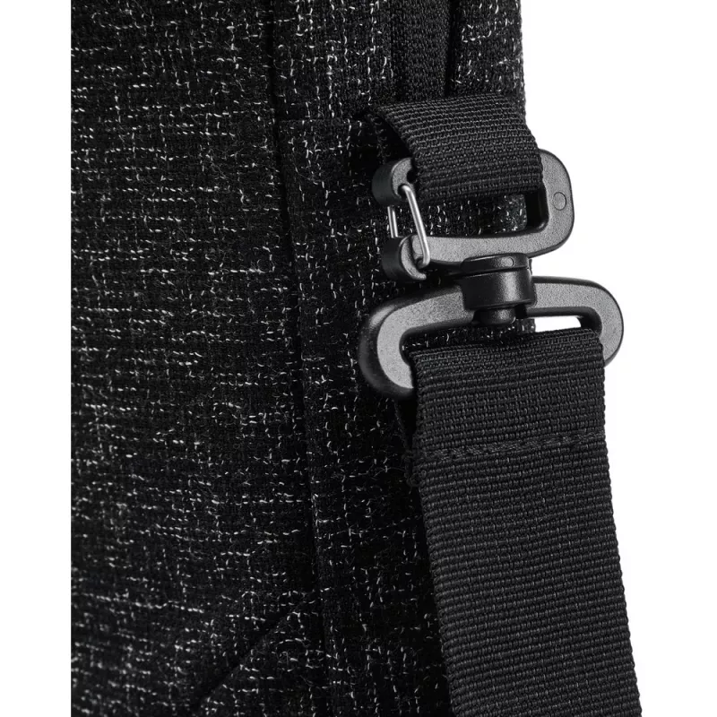 Laptop bag Rivacase 7921 for 14-inch laptops, black