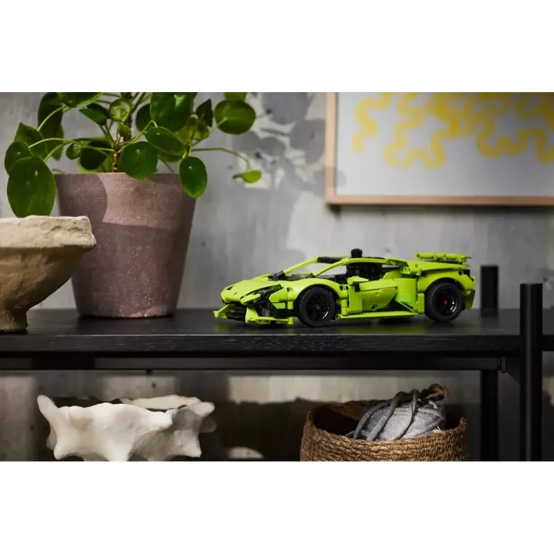LEGO Technic construction model kit Lamborghini Huracán Tecnica 1:10 scale, 806 pieces, age 9+