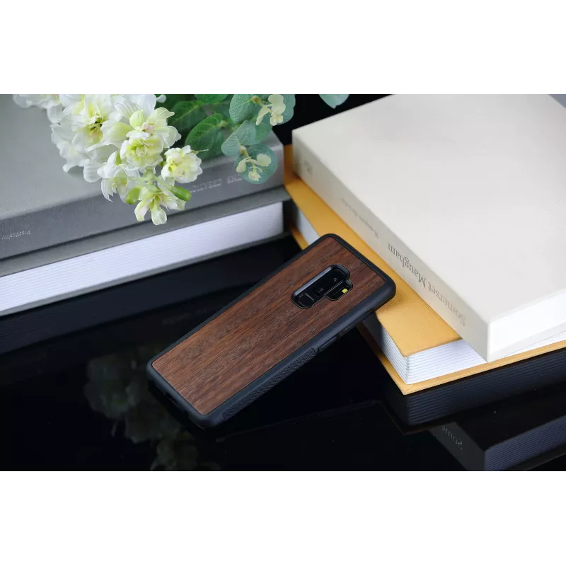 Smartphone case man and wood for Galaxy S9 Plus, koala pattern, black