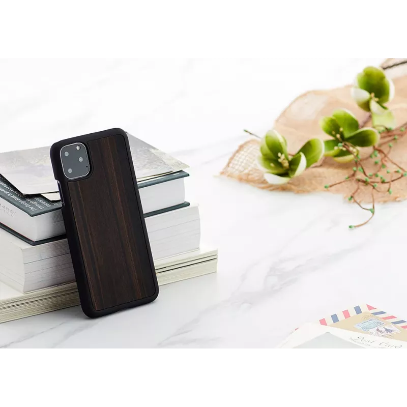 Smartphone case man and wood for iPhone 11 Pro Max, ebony black
