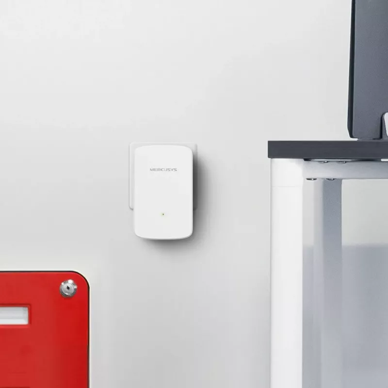 Mercusys ME10 V1 WiFi range extender Montebar i wall