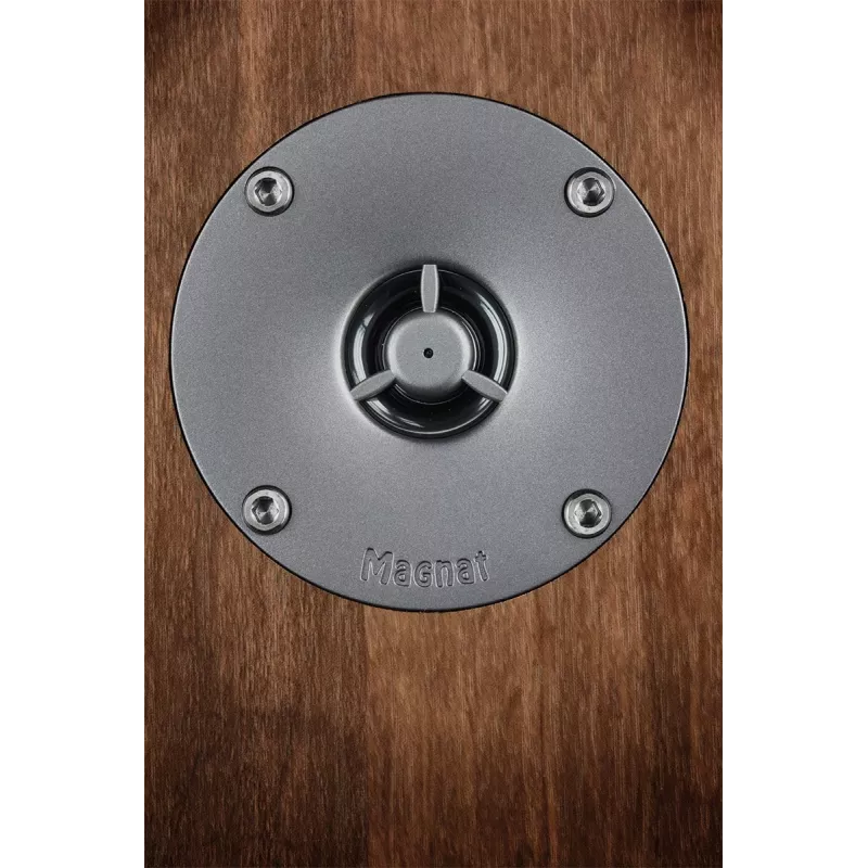 Studio monitor speakers Magnat S10 D walnut pair — 2-way bookshelf monitors, 60 W RMS, 42–32 kHz, 8 Ω