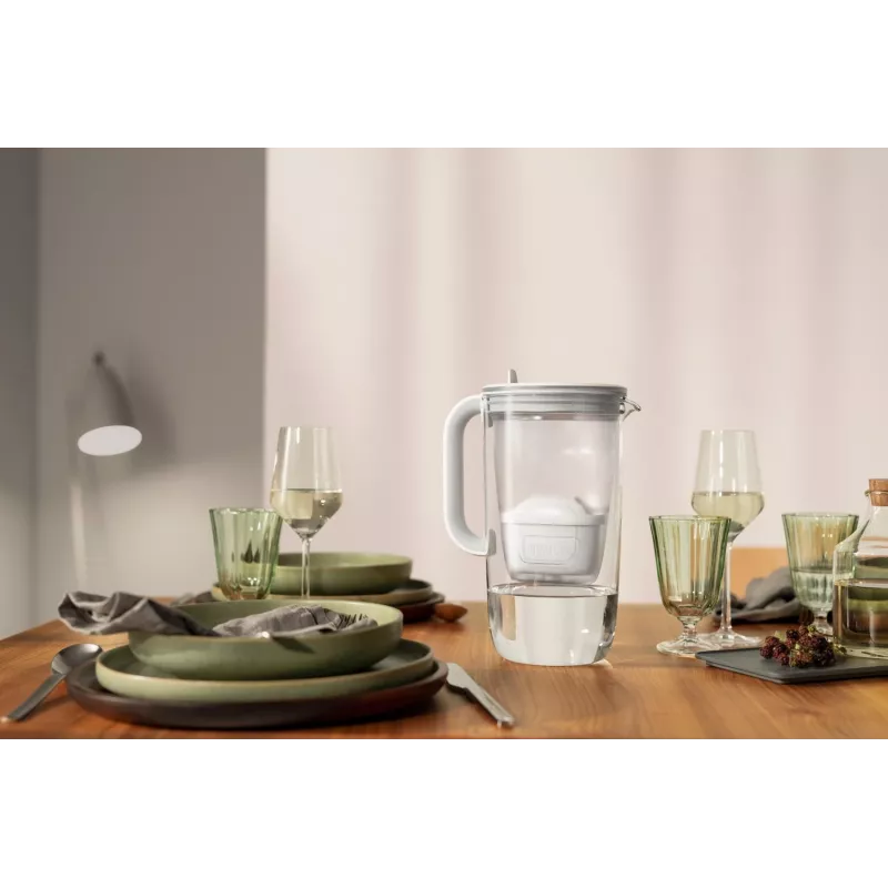 Water filter jug BRITA Glass+1 Maxtra Pro grey, 2.4 L total / 1.5 L filtered, Maxtra Pro PP filter