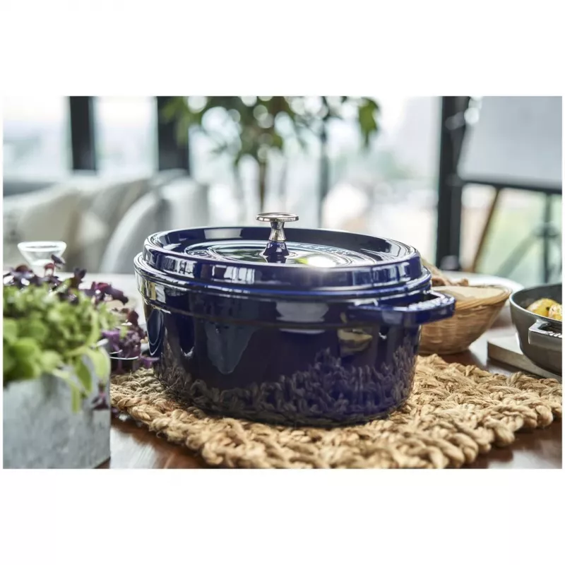 Cast iron cocotte Staub 4.25 L, 29 cm, blue