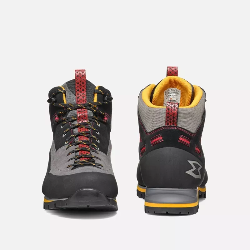 Approach shoes Garmont