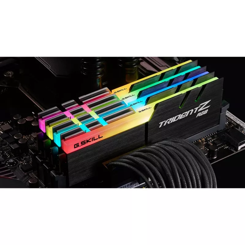DIMM 32 GB DDR4-3600 (4x 8 GB) Quad-Kit, Memory black, F4-3600C16Q-32GTZRC, Trident Z RGB, INTEL XMP