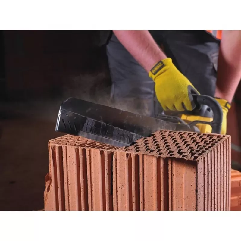 DeWALT DWE397 alligator saw