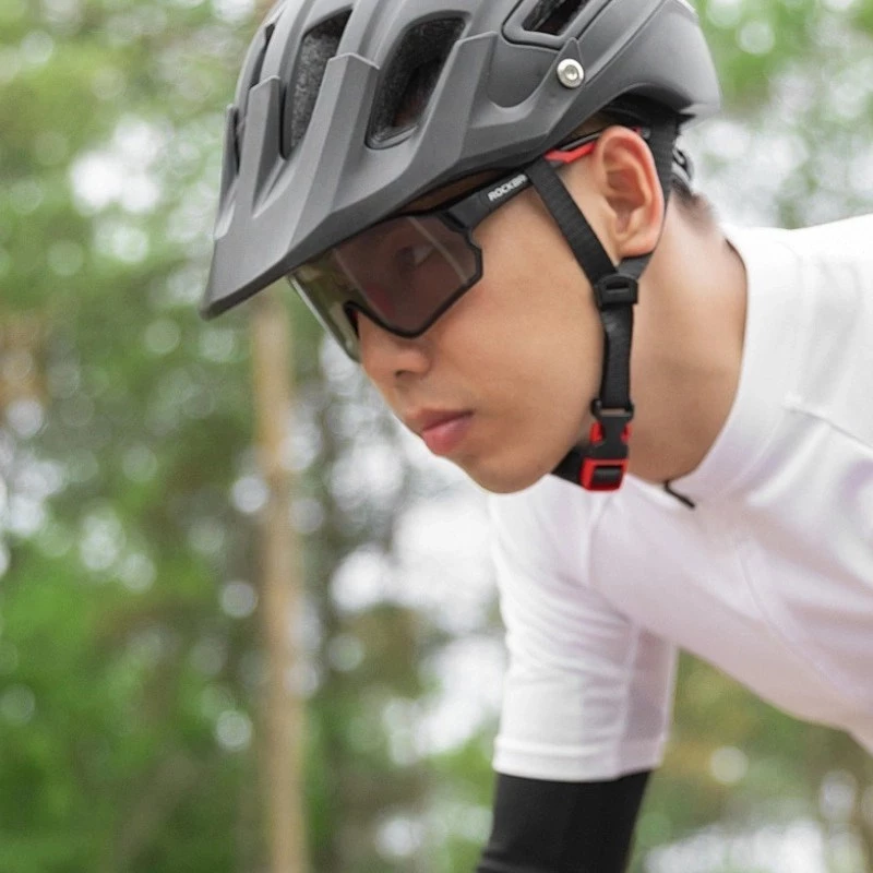 Rockbros 10135 UV400 photochromic cycling glasses, black and red