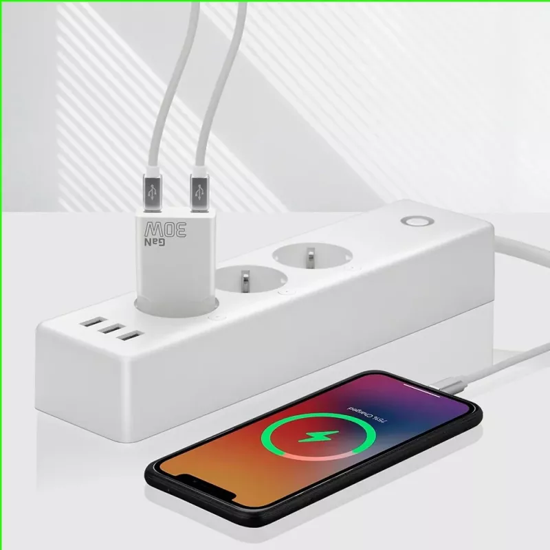 Power adapter everActive SC-385Q Super Slim QC 4 Fast Charging — USB fast charger, compact design