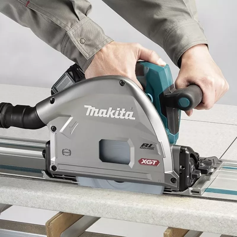 Makita SP001GZ03 40V XGT cordless plunge circular saw, 165 mm