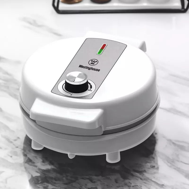 Waffle maker Westinghouse WKWMSL402 — electric waffle iron, compact countertop unit