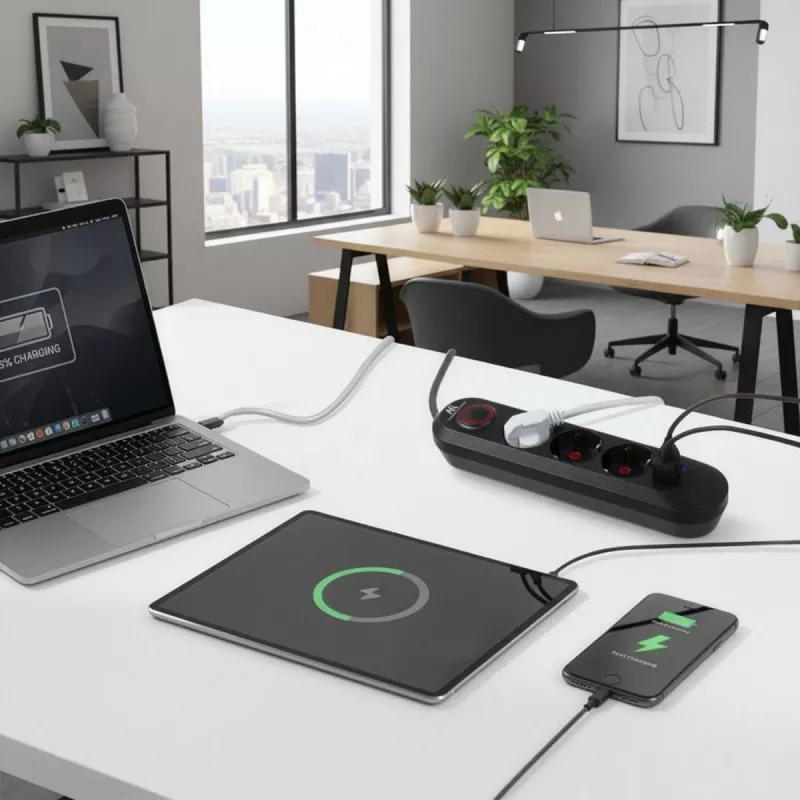 Power strip MACLEAN MCE394 B — 3 sockets + 3×USB A, 110–240V, 2.1A USB, 2500W, 1.5 m cable, black