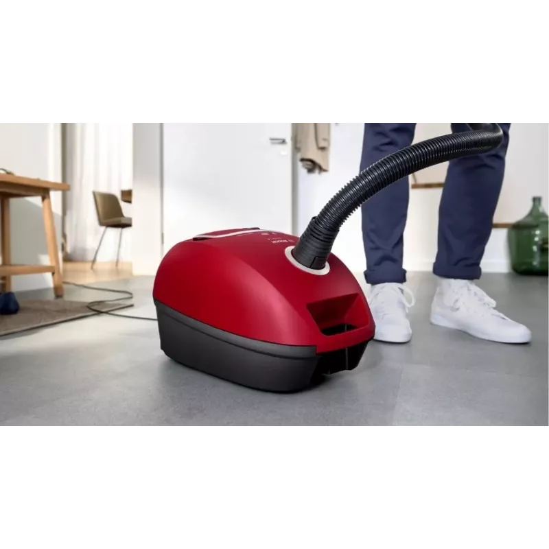 Vacuum cleaner Bosch BGB 41RD3H — 600 W, 4 L dust bag, HEPA filter, 11 m radius, telescopic tube, red