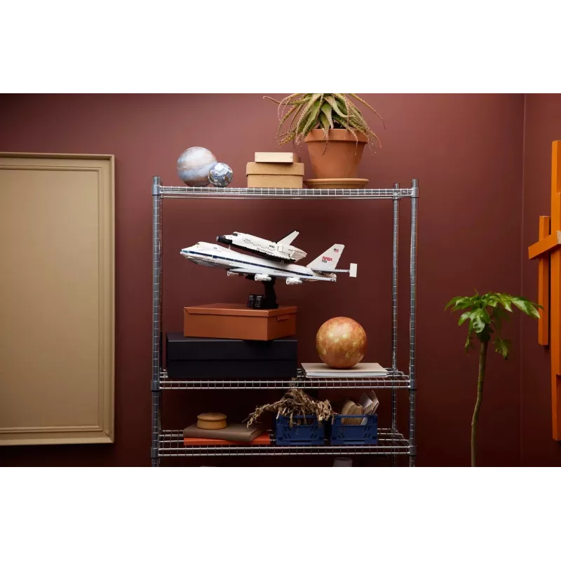 LEGO Icons Shuttle Aircraft 10360 building set — 2417 pieces, 270 × 535 × 630 mm display model