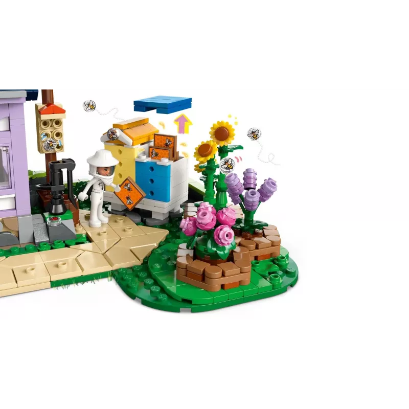 LEGO FRIENDS 42669 Beekeepers House and Flower Garden