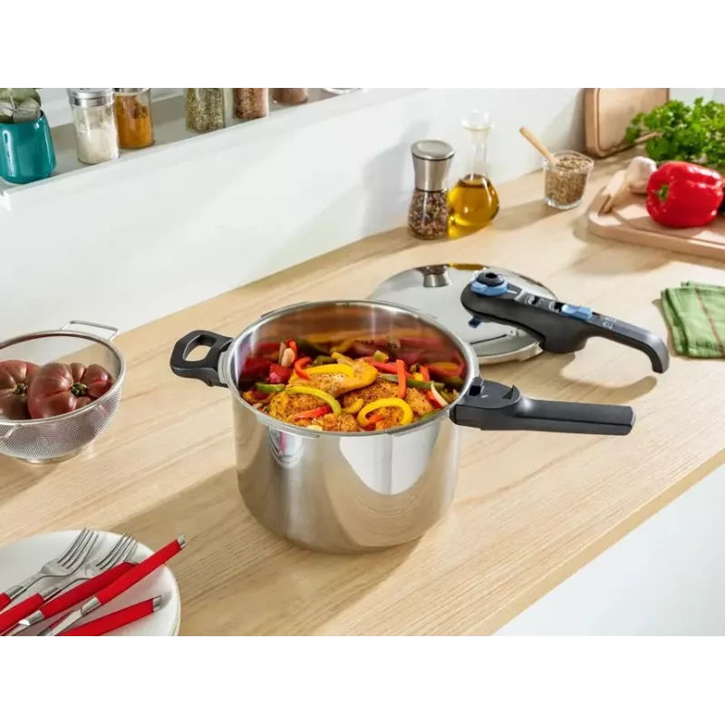 Pressure cooker Tefal SECURE TRENDY 6L with stainless steel steaming basket, induction compatible