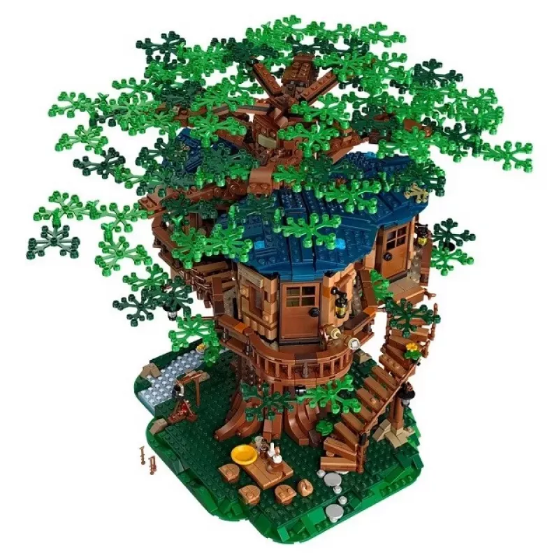 LEGO set LEGO IDEAS 21318 Tree House 3-in-1 build — modular treehouse model, multi-build set