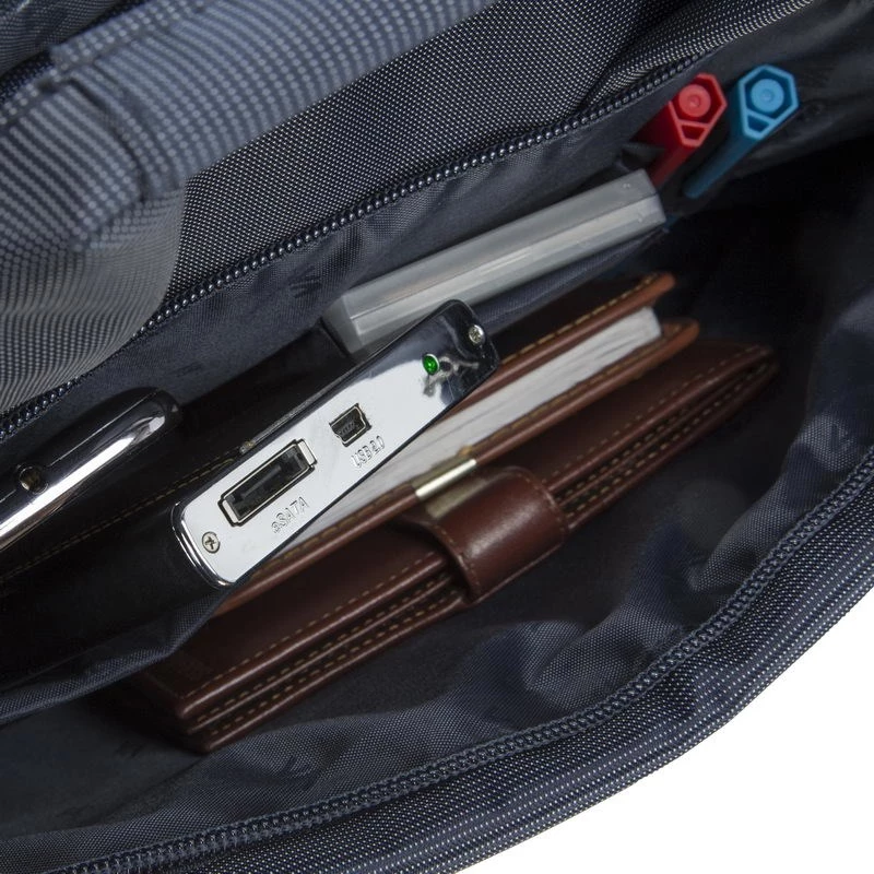 Messenger case Rivacase 8221 for laptops up to 33.8 cm (13.3 inch) — polyester, 0.53 kg