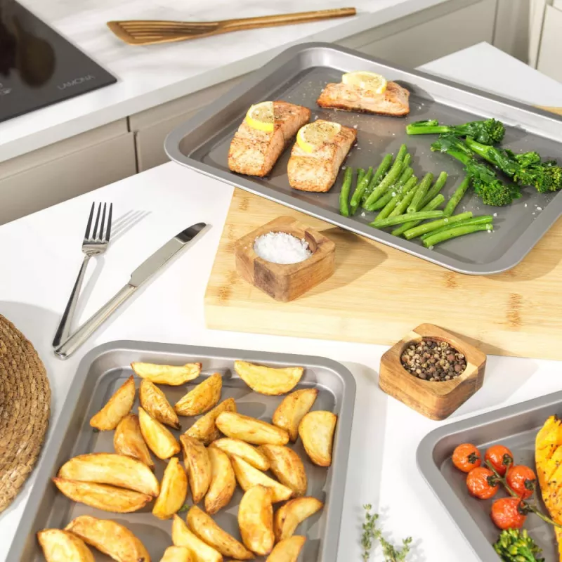 Baking tray set Salter BW13674 — 3-piece non-stick baking trays